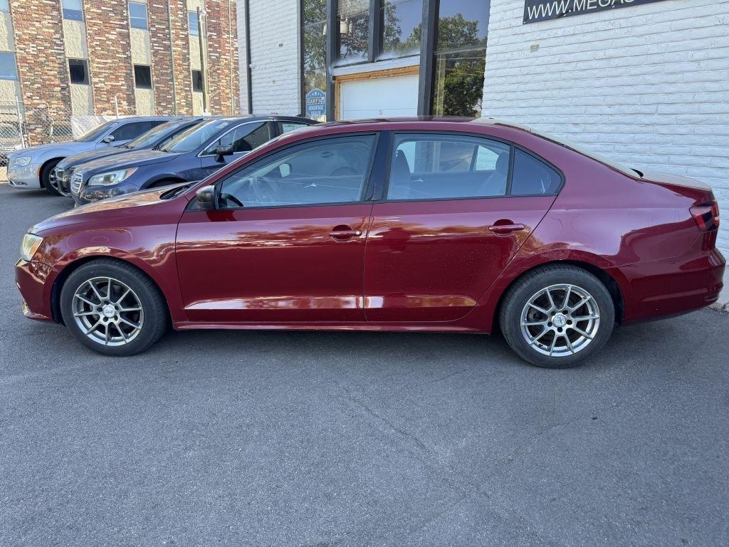 Volkswagen Jetta 1.4T S 6A 2016