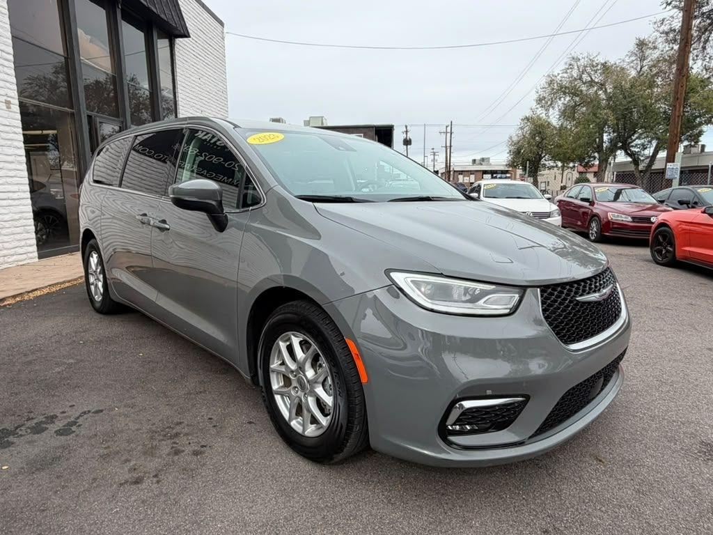 Chrysler Pacifica Touring L 2023