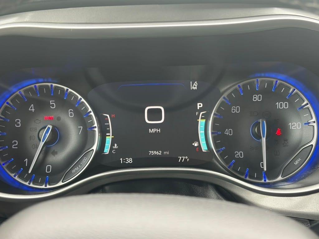 Chrysler Pacifica Touring L 2023