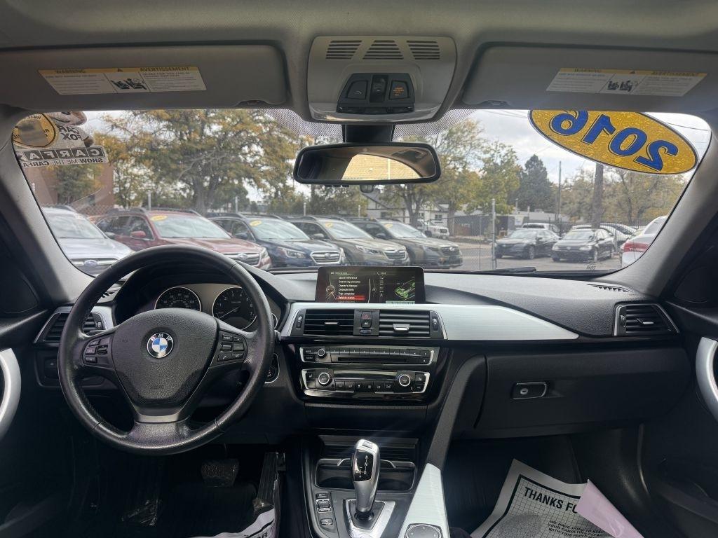 BMW 3-Series 320i xDrive Sedan 2016