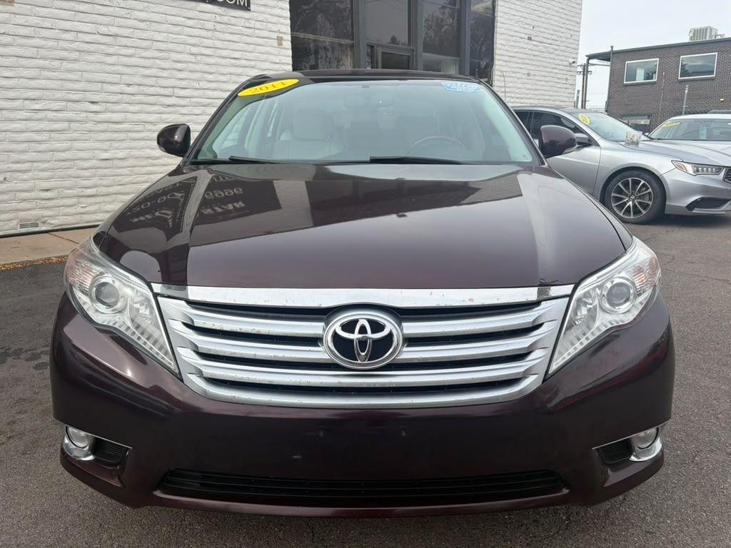 Toyota Avalon Base 2011