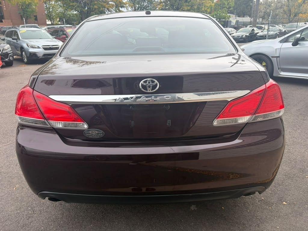 Toyota Avalon Base 2011