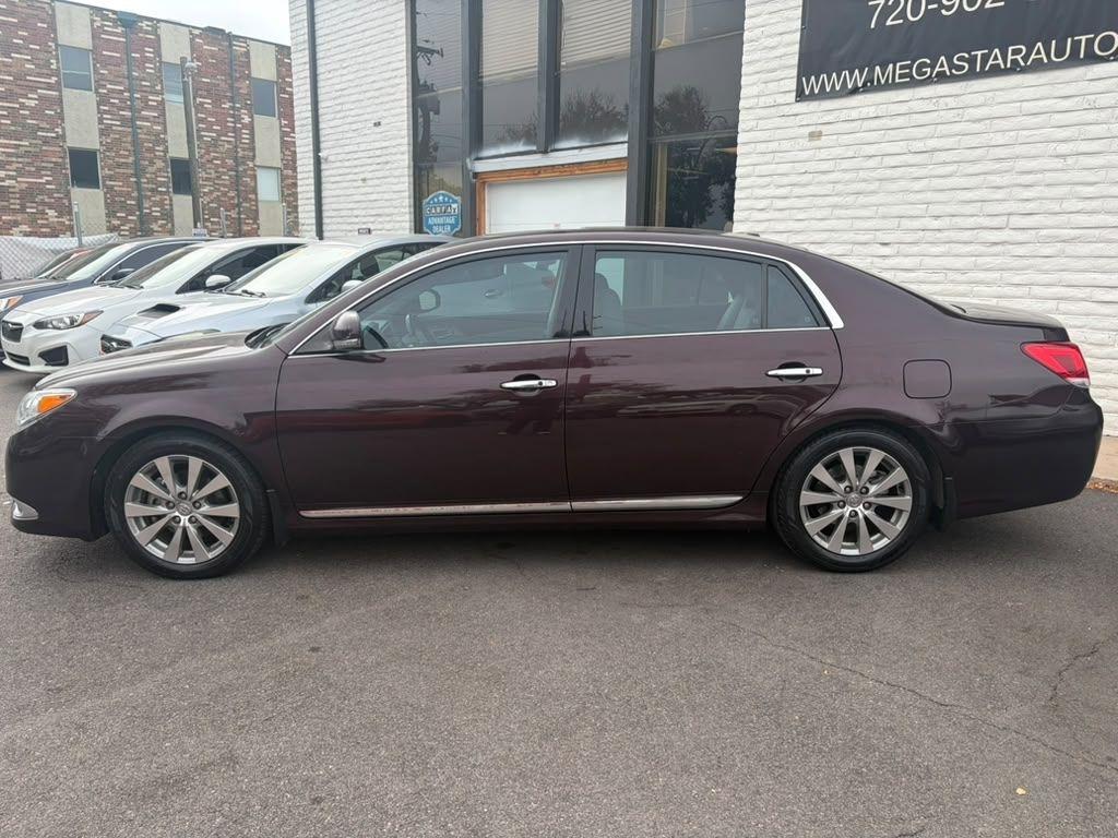 Toyota Avalon Base 2011