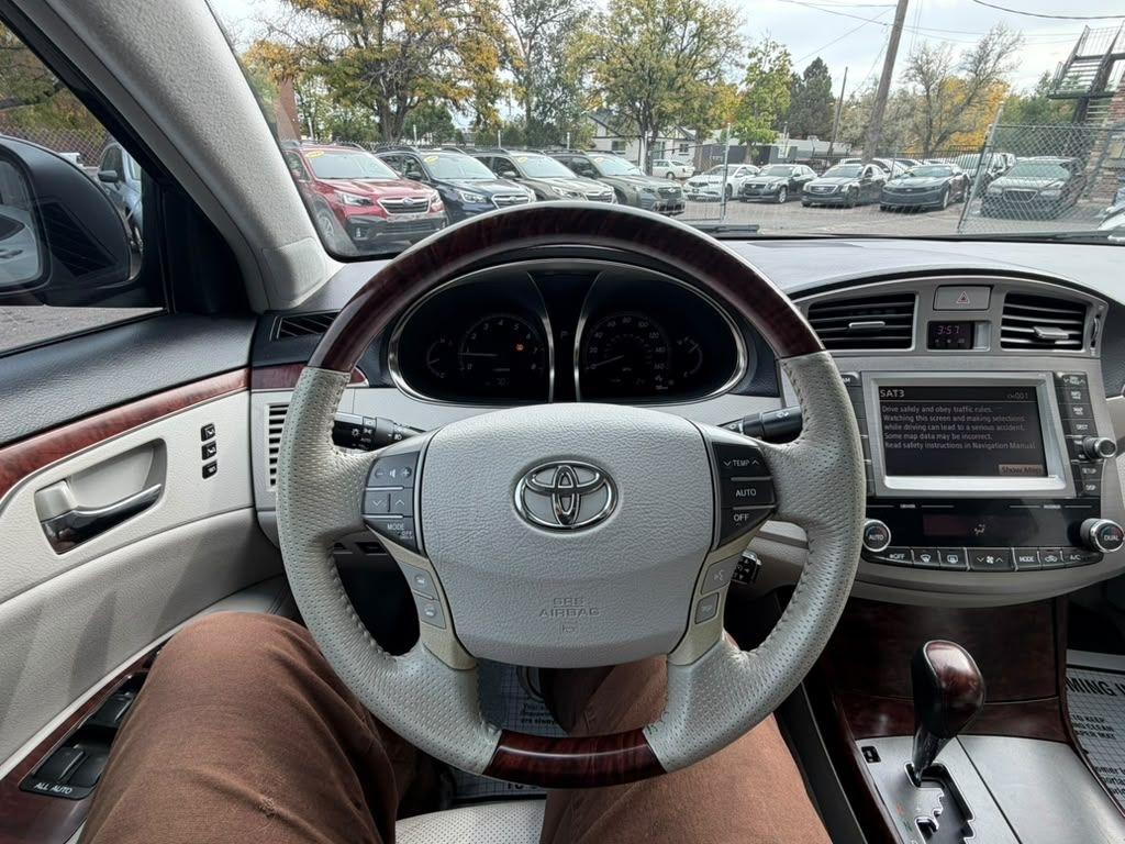 Toyota Avalon Base 2011