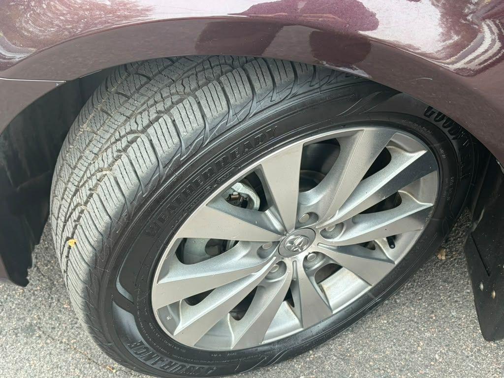 Toyota Avalon Base 2011