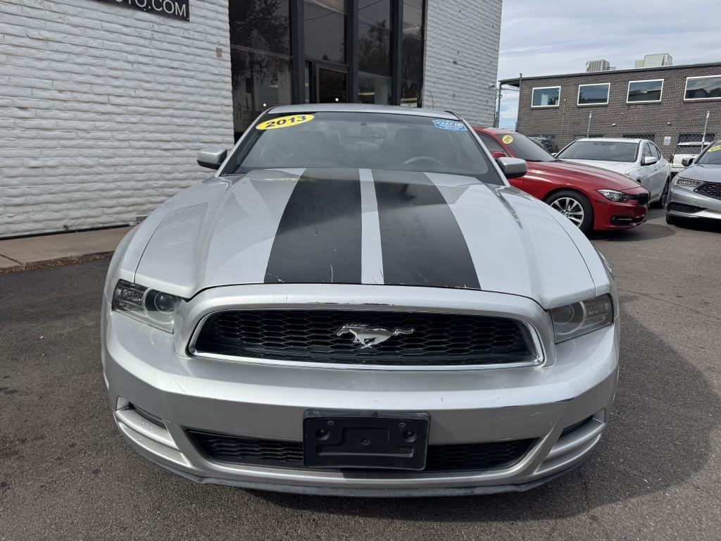 Ford Mustang V6 Coupe 2013