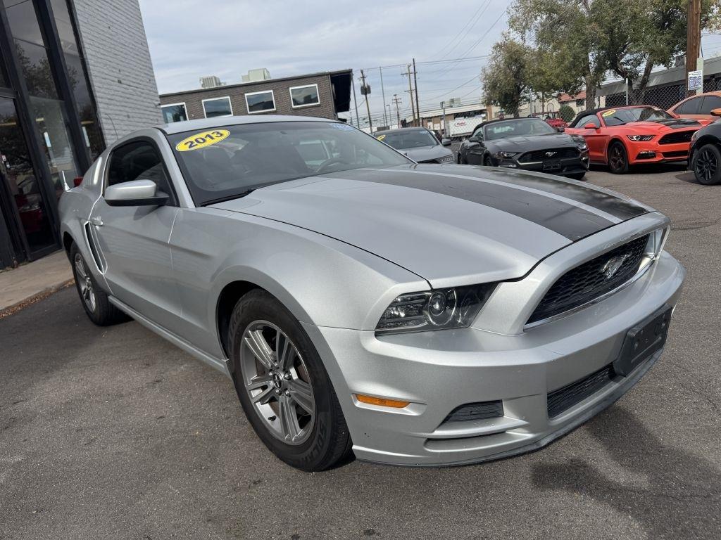 Ford Mustang V6 Coupe 2013