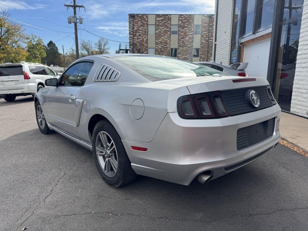 Ford Mustang V6 Coupe 2013