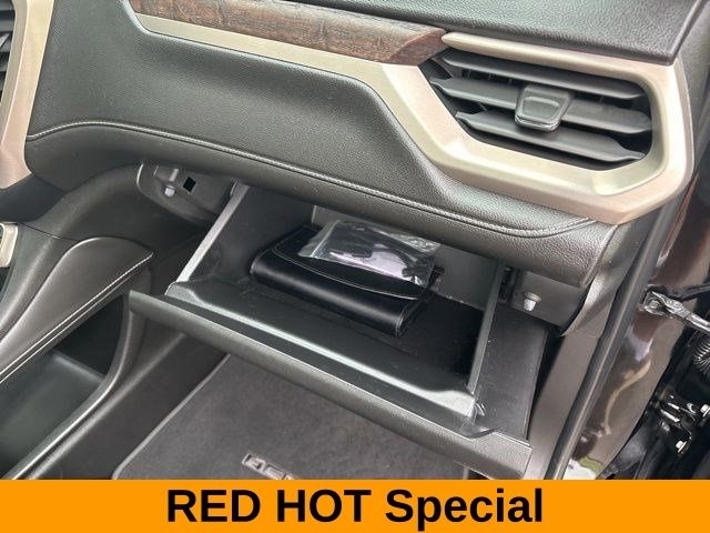 GMC Acadia Denali AWD 2020