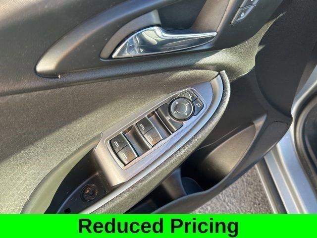 Chevrolet Malibu  2023