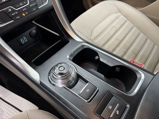 Ford Fusion Hybrid SE 2019