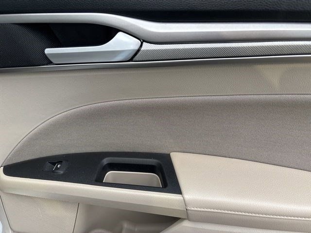 Ford Fusion Hybrid SE 2019