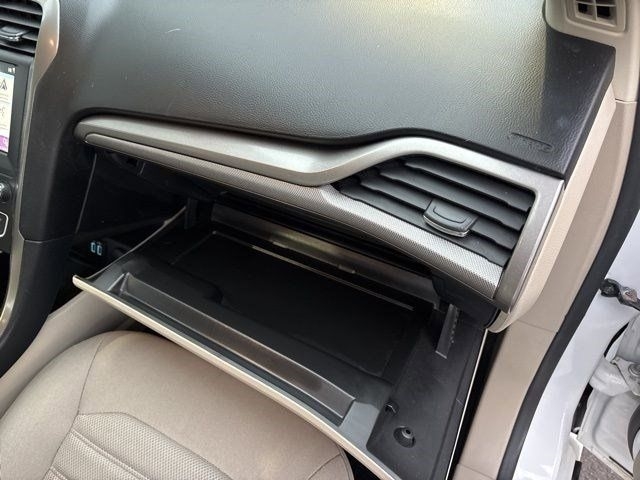 Ford Fusion Hybrid SE 2019