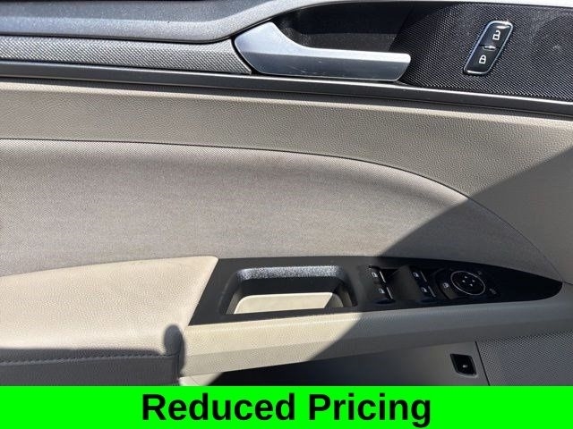 Ford Fusion Hybrid SE 2018