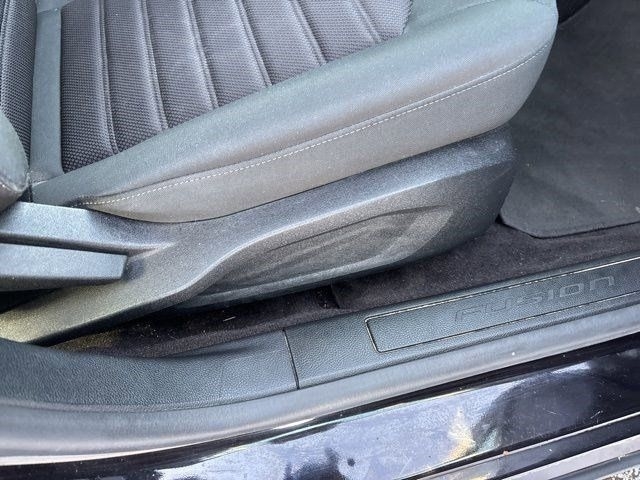 Ford Fusion Hybrid SE 2020