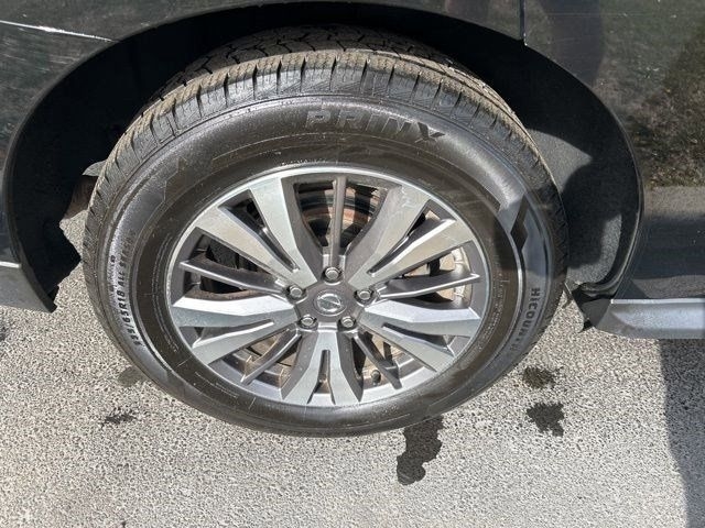 Nissan Pathfinder SL 4WD 2020