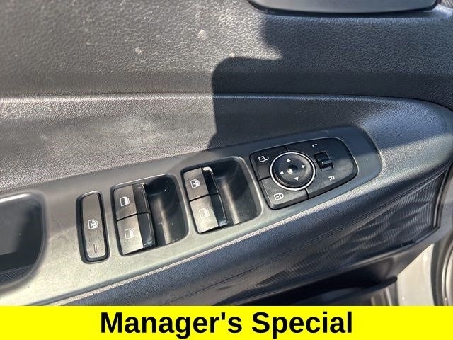 Hyundai Santa Fe SE 2021