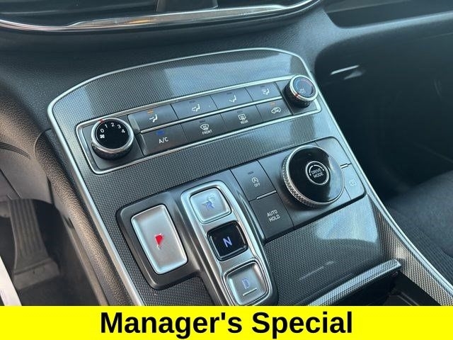 Hyundai Santa Fe SE 2021