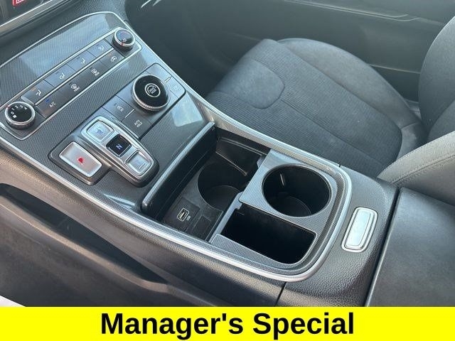 Hyundai Santa Fe SE 2021