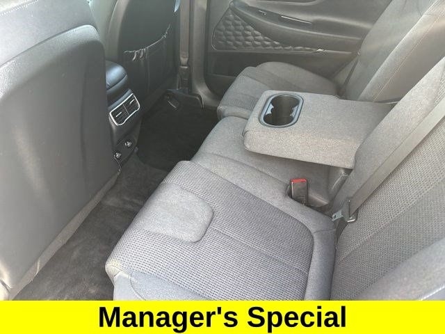 Hyundai Santa Fe SE 2021