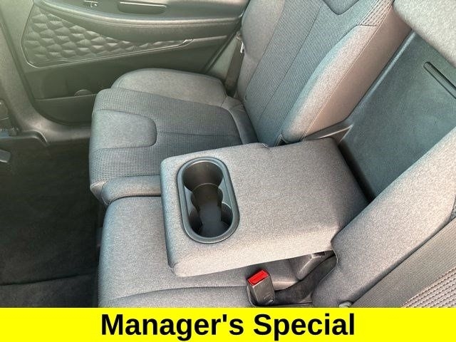 Hyundai Santa Fe SE 2021