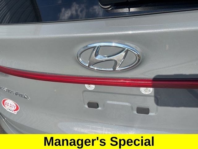 Hyundai Santa Fe SE 2021