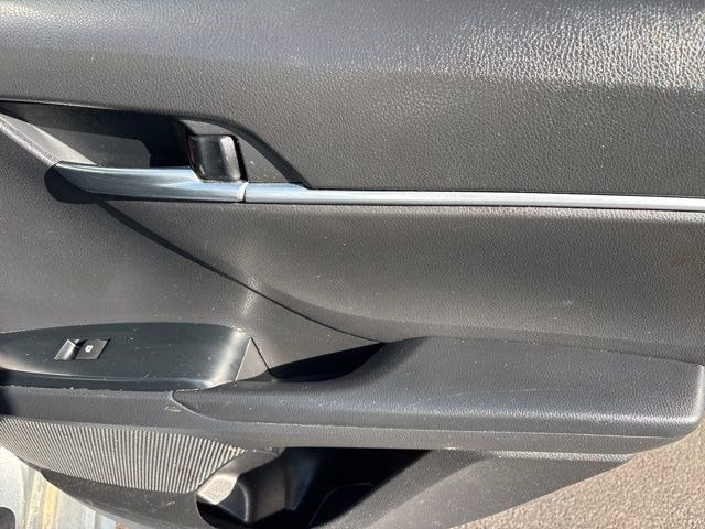 Toyota Camry SE 2020