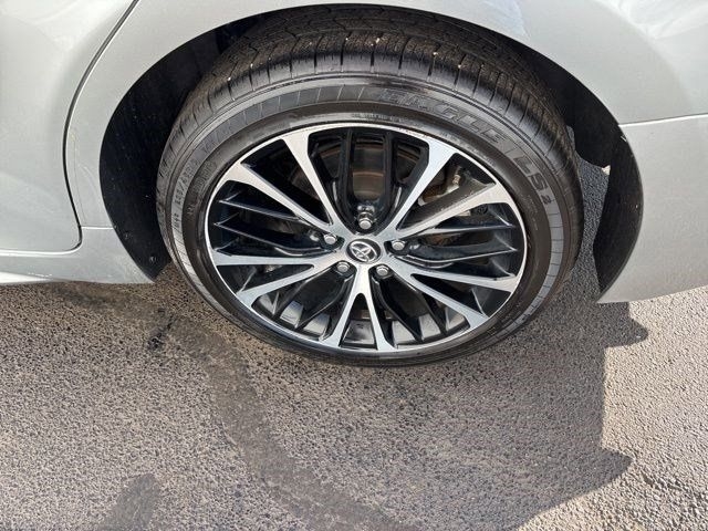 Toyota Camry SE 2020