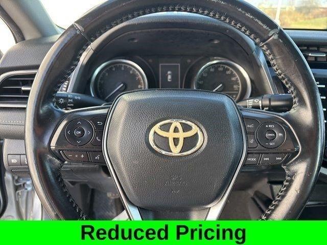 Toyota Camry SE 2020