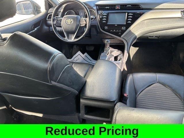 Toyota Camry SE 2020