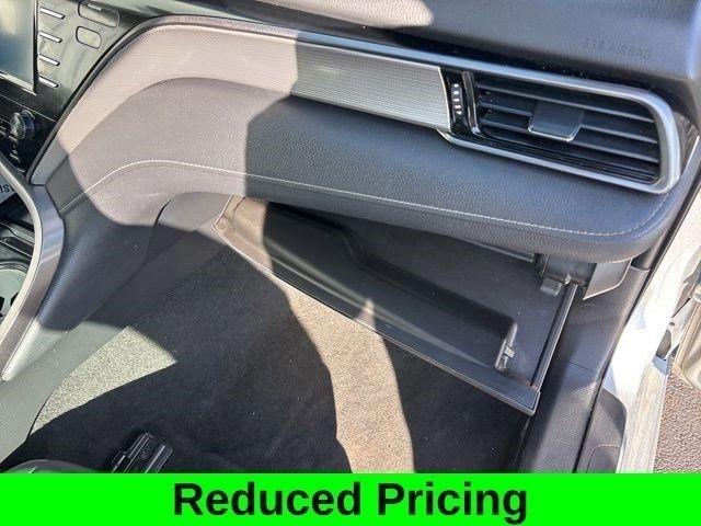 Toyota Camry SE 2020