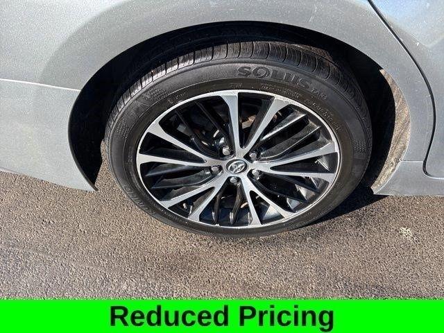 Toyota Camry SE 2020