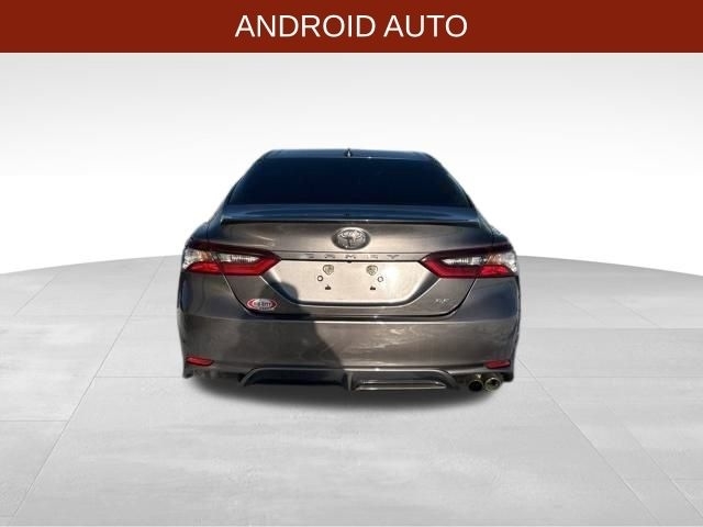 Toyota Camry SE 2022