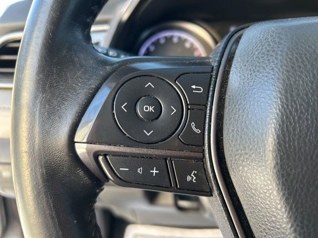 Toyota Camry SE 2022