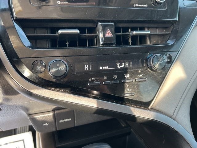 Toyota Camry SE 2022