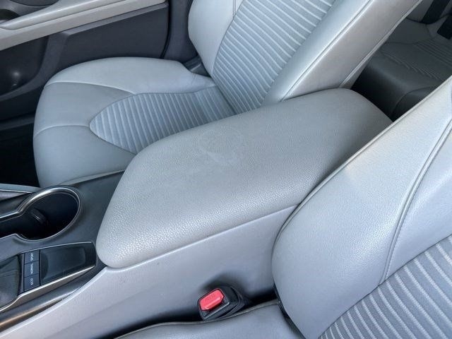 Toyota Camry SE 2022