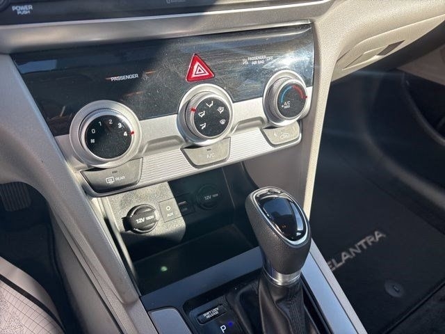 Hyundai Elantra SE 2019