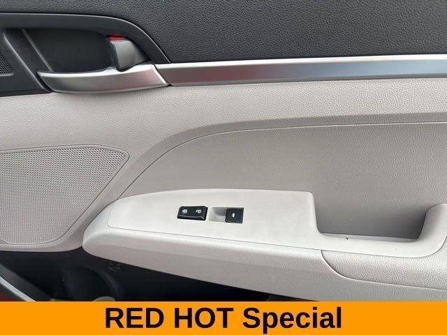 Hyundai Elantra SE 2019