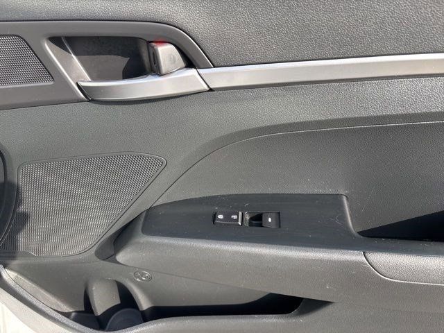 Hyundai Elantra SE 2019