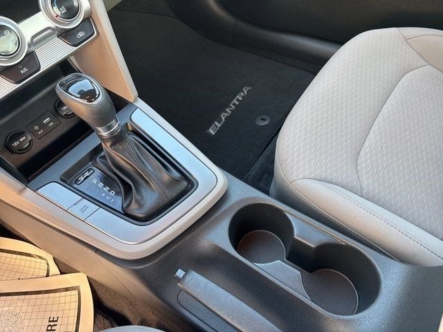 Hyundai Elantra SE 2019