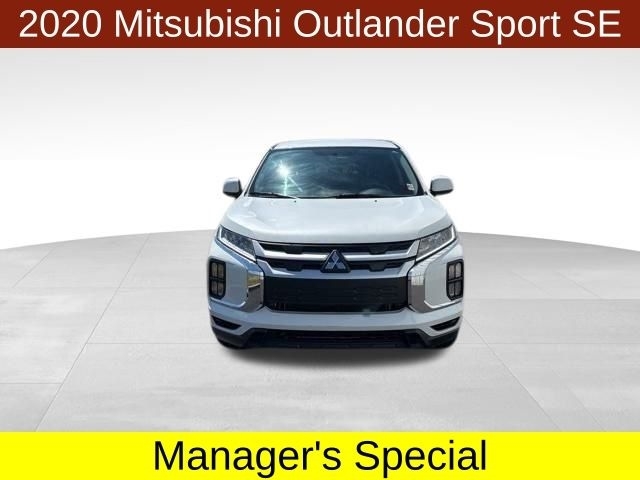 Mitsubishi Outlander Sport  2020
