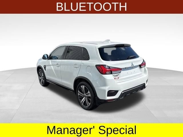 Mitsubishi Outlander Sport  2020