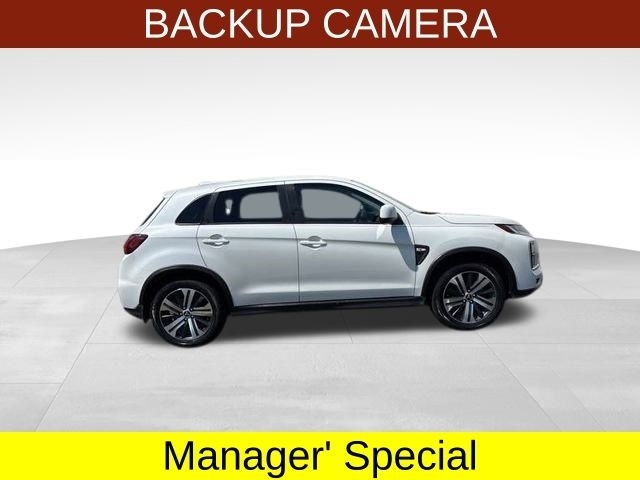 Mitsubishi Outlander Sport  2020