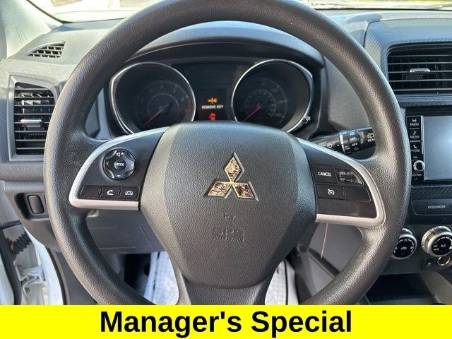 Mitsubishi Outlander Sport  2020