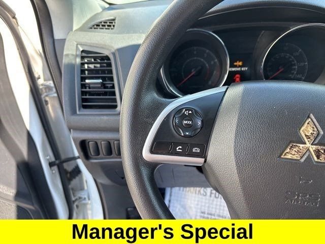 Mitsubishi Outlander Sport  2020