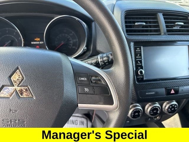 Mitsubishi Outlander Sport  2020