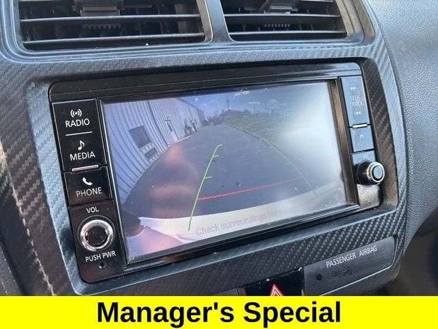 Mitsubishi Outlander Sport  2020