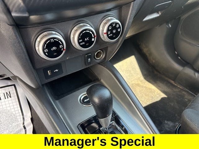 Mitsubishi Outlander Sport  2020