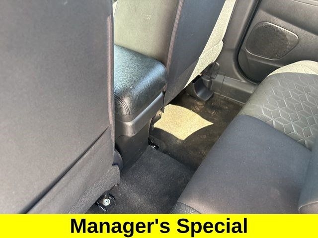 Mitsubishi Outlander Sport  2020