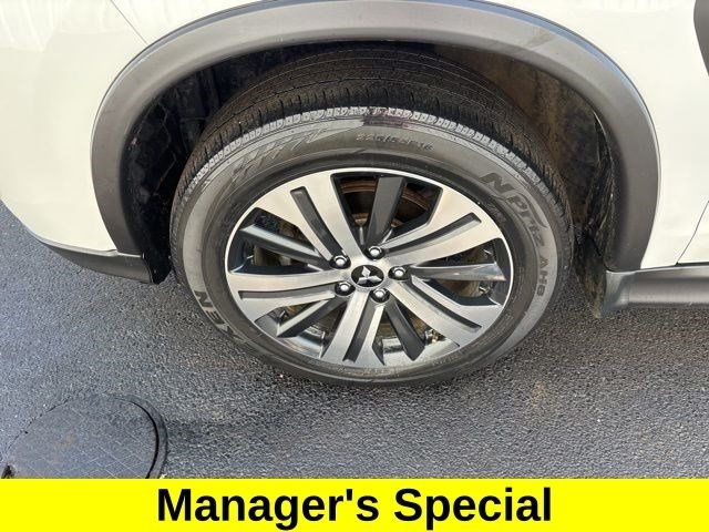 Mitsubishi Outlander Sport  2020